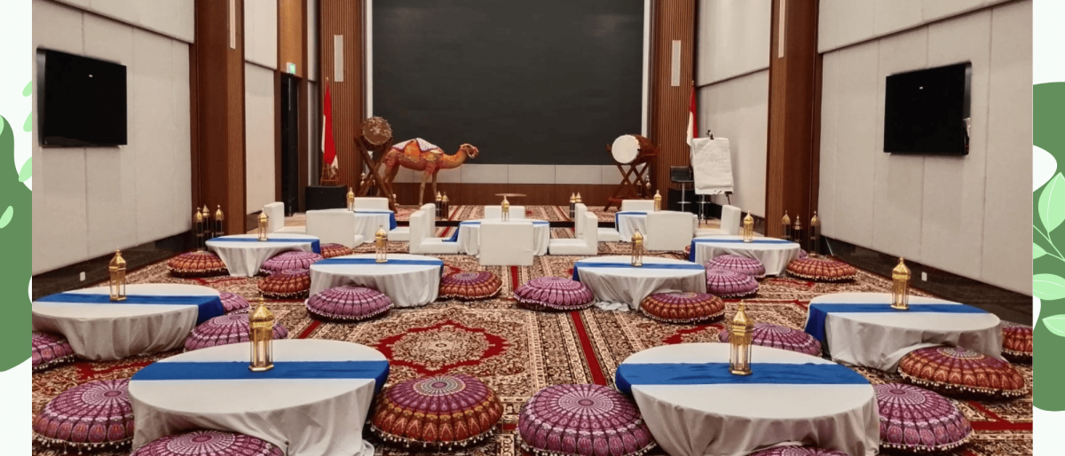 Rental Meja Lesehan Dan Sofa Lesehan Cover Biru Putih Area Jakarta